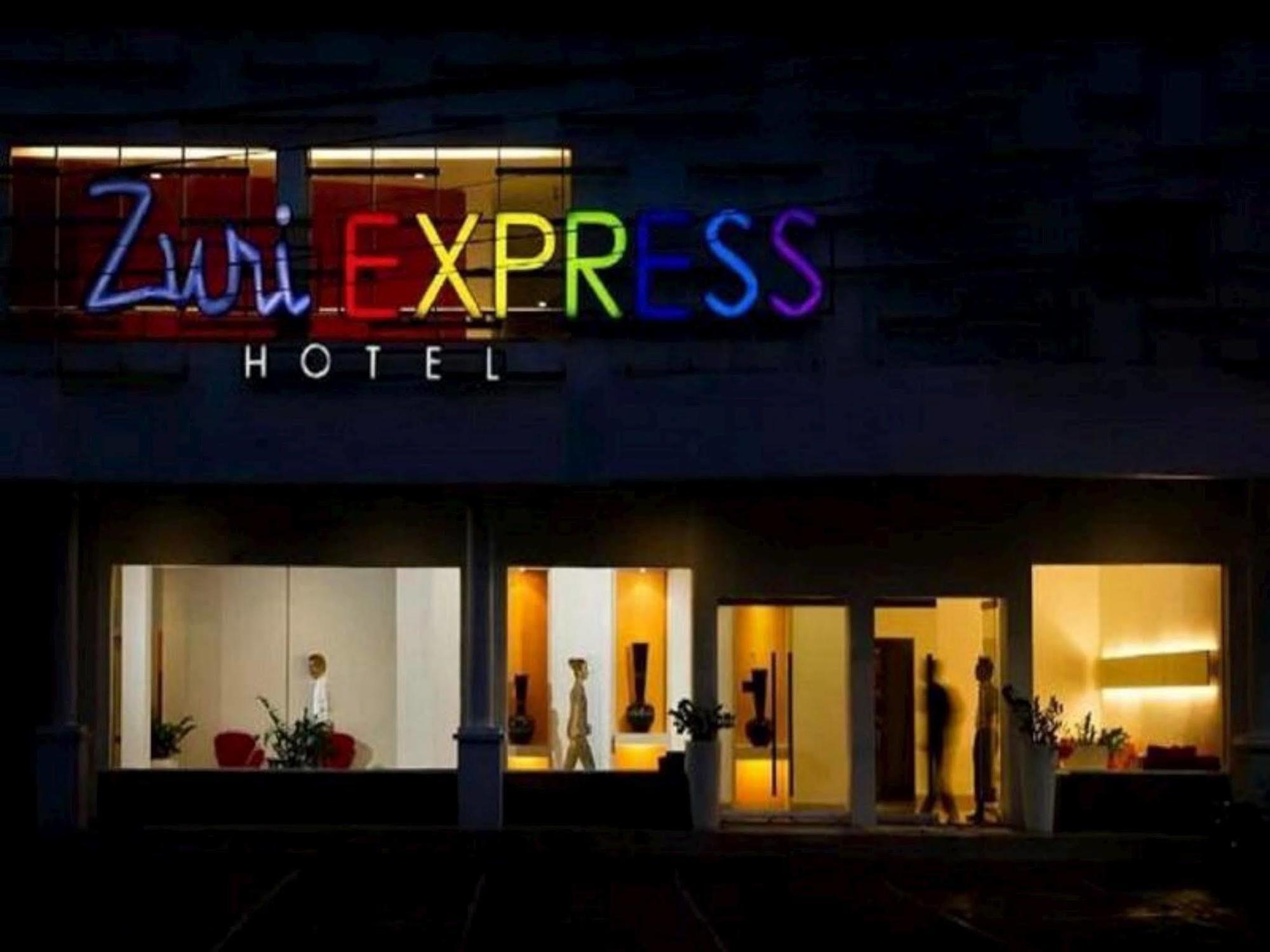 Zuri Express Hotel Пеканбару Экстерьер фото